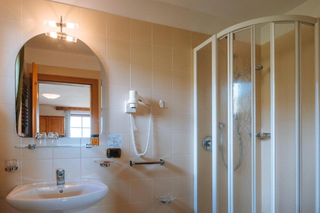 Hotel Uetia De Boerz San Martino in Badia Zewnętrze zdjęcie