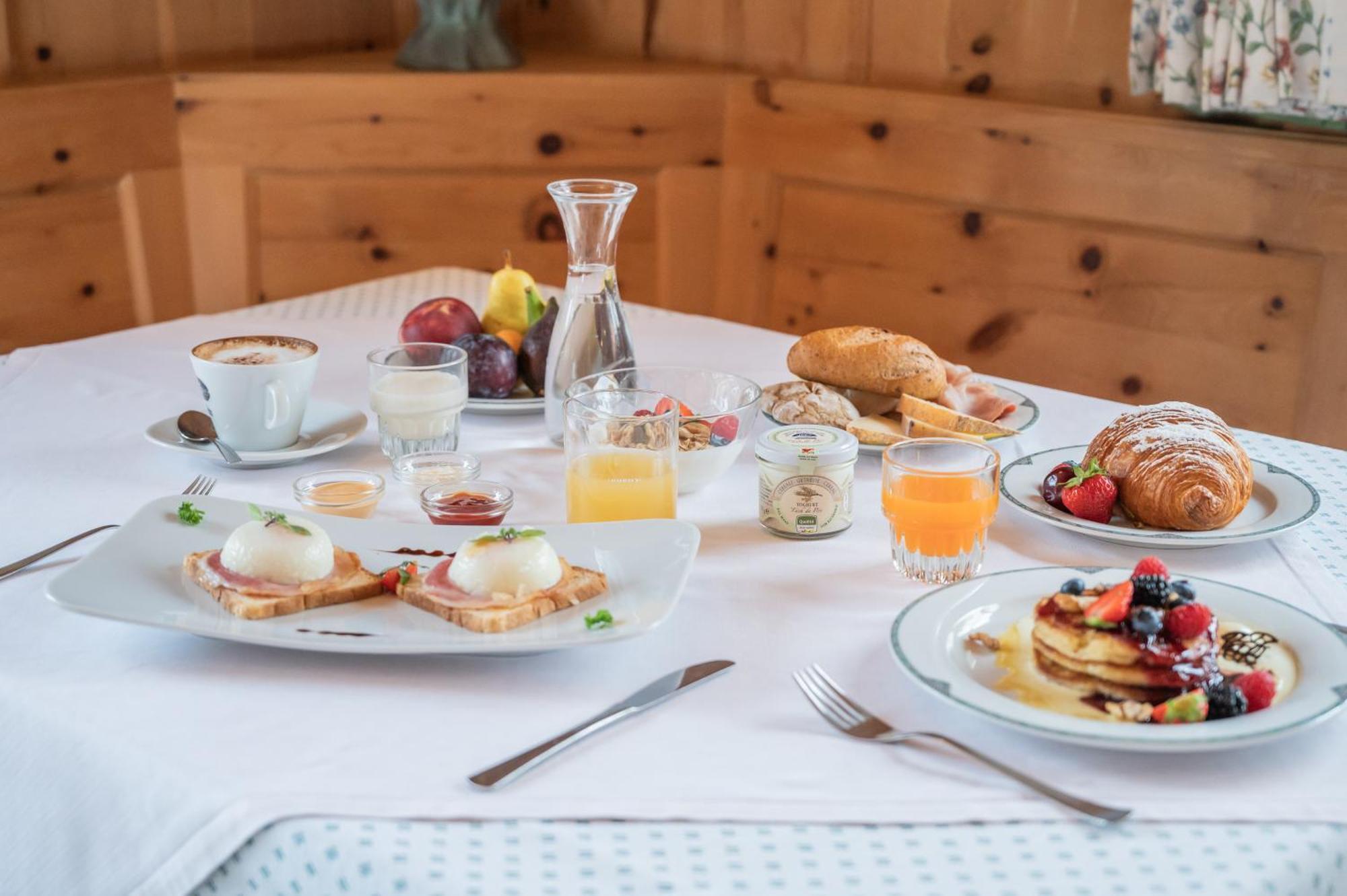 Hotel Uetia De Boerz San Martino in Badia Zewnętrze zdjęcie