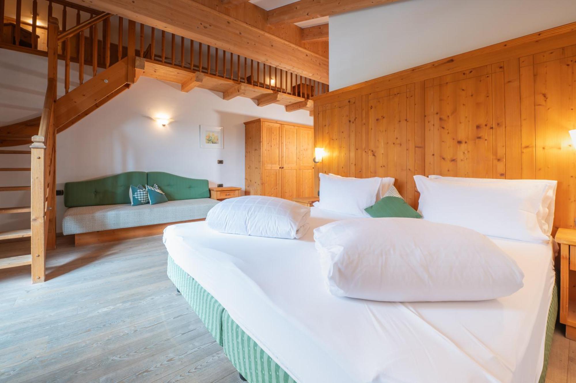 Hotel Uetia De Boerz San Martino in Badia Zewnętrze zdjęcie